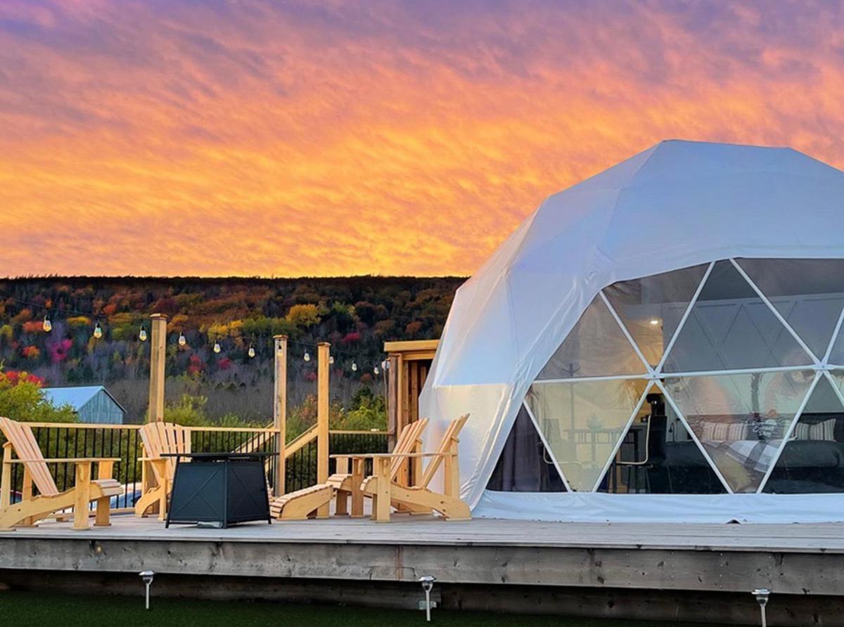 Вілла Port Wade Glamping Domes Victoria Beach Екстер'єр фото